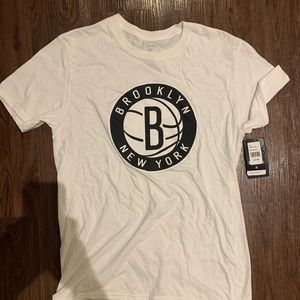 Brooklyn Nets NWT Fanatics T-Shirt Medium